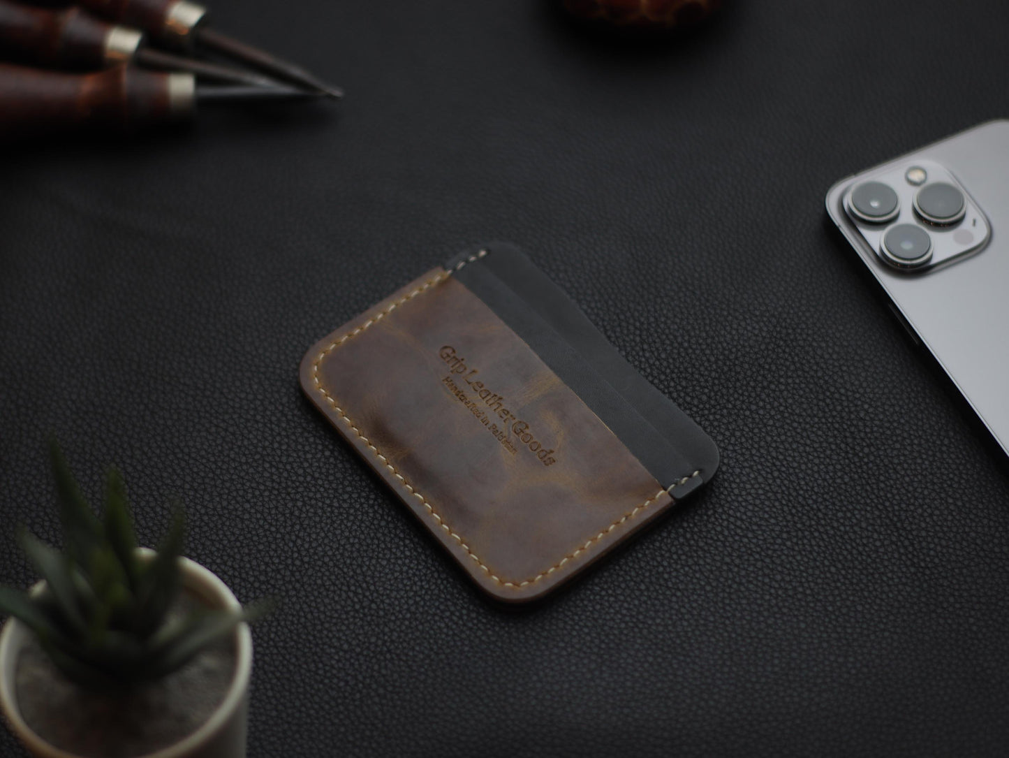 MINIMAL PROPER - BRUNETTE BROWN grip