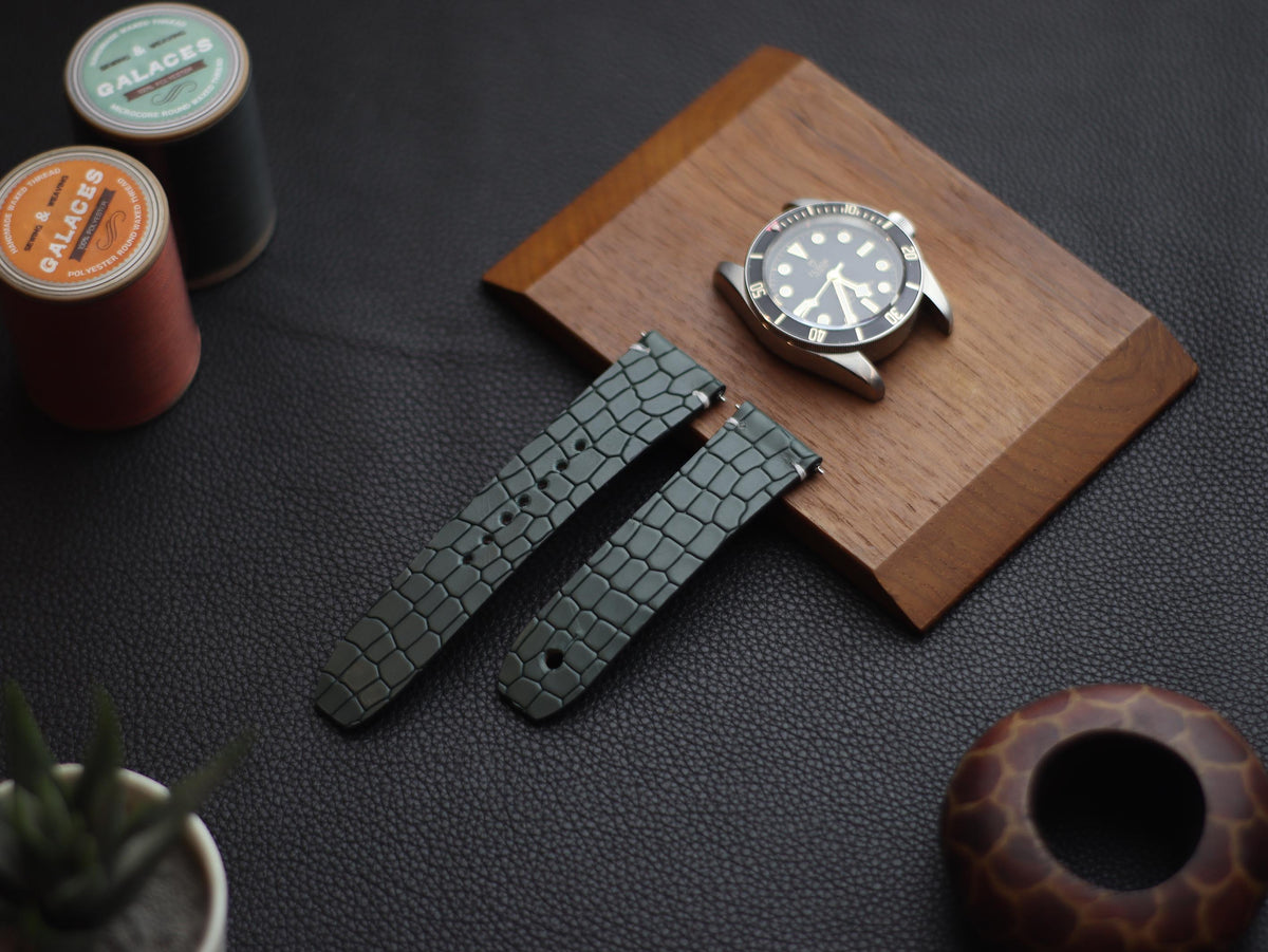 SMOKE GRAY (WHITE) - MINIMAL STITCHED WATCH STRAPS grip