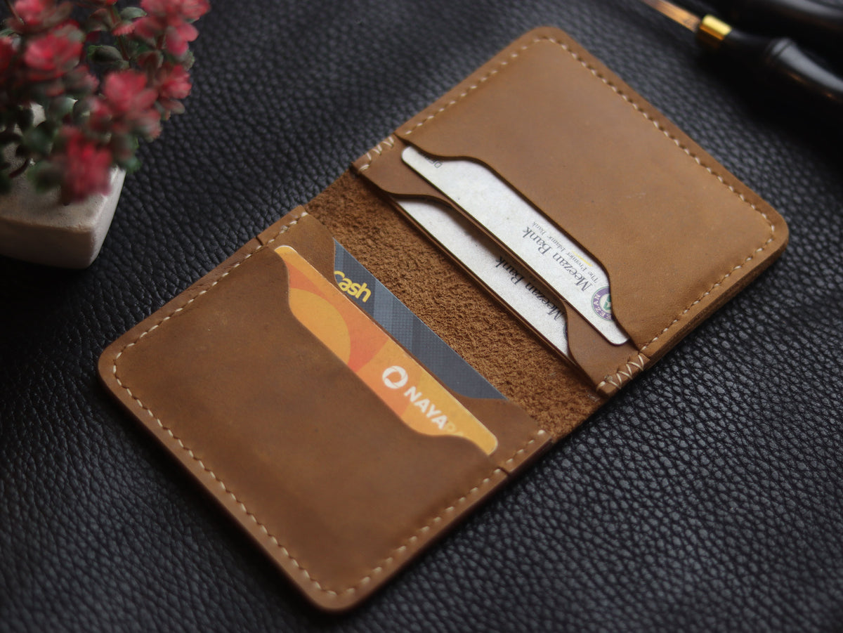 BISON ITALIAN BIFOLD CARD HOLDER - CAMMEL BROWN GRIP LEATHER GOODS