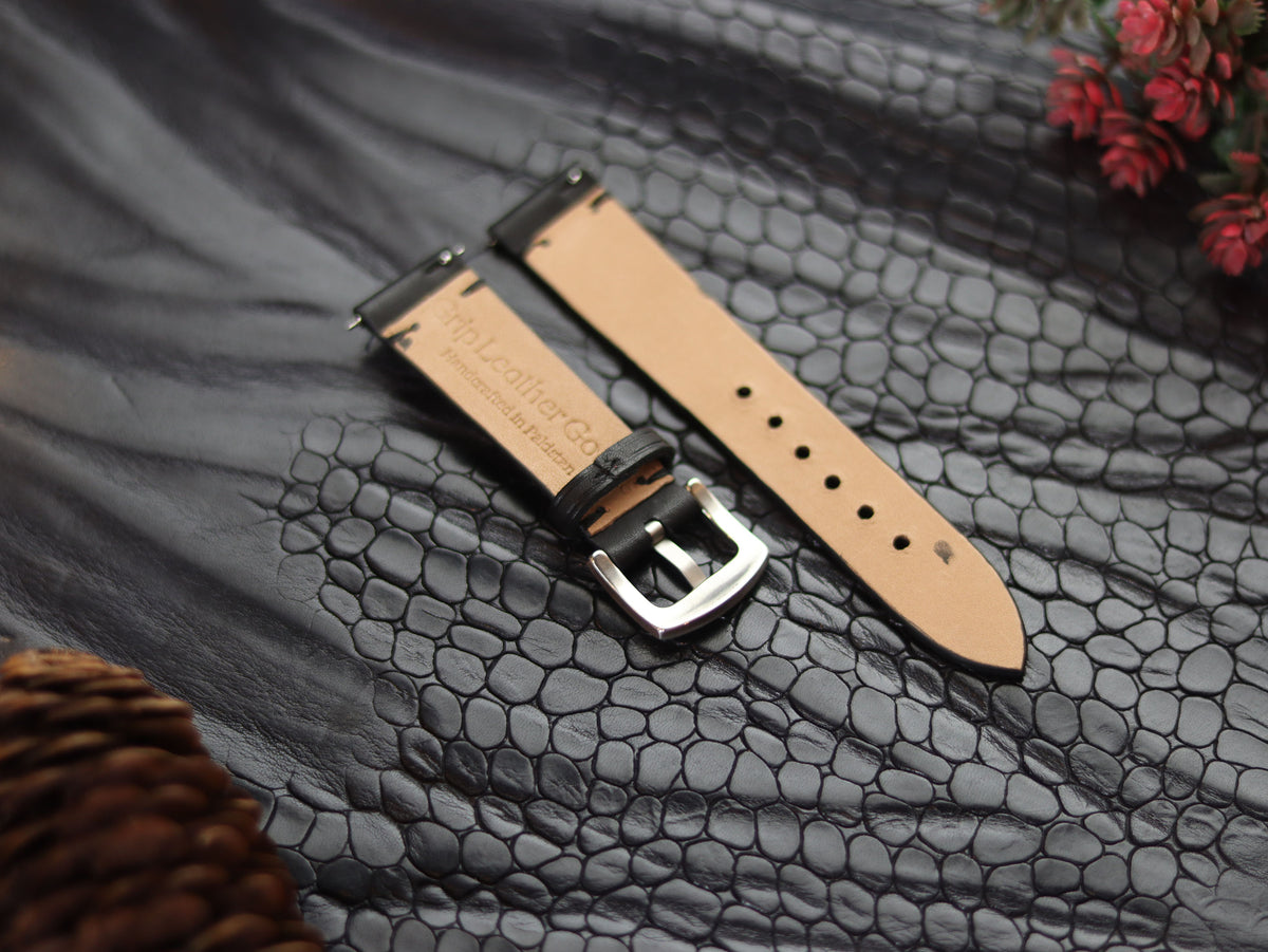 LEATHER STRAPS MATTE BLACK (BLACK) MINIMAL STITCHED GRIP LEATHER GOODS