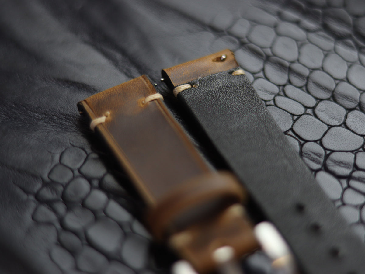 LEATHER STRAPS BRUNETTE BROWN (BEACH) MINIMAL STITCHED GRIP LEATHER GOODS