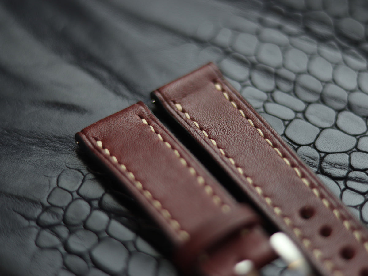 LEATHER STRAPS VINTAGE RED (BEACH) FULL STITCHED GRIP LEATHER GOODS