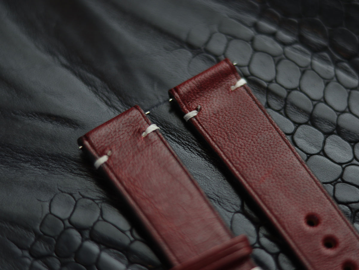 LEATHER STRAPS SCARLET RED (WHITE) MINIMAL STITCHED GRIP LEATHER GOODS