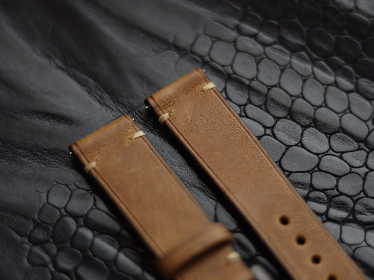 LEATHER STRAPS PEBBLE BROWN (BEACH) MINIMAL STITCHED GRIP LEATHER GOODS