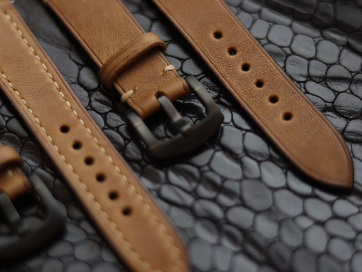 LEATHER STRAPS PEBBLE BROWN (BEACH) MINIMAL STITCHED GRIP LEATHER GOODS