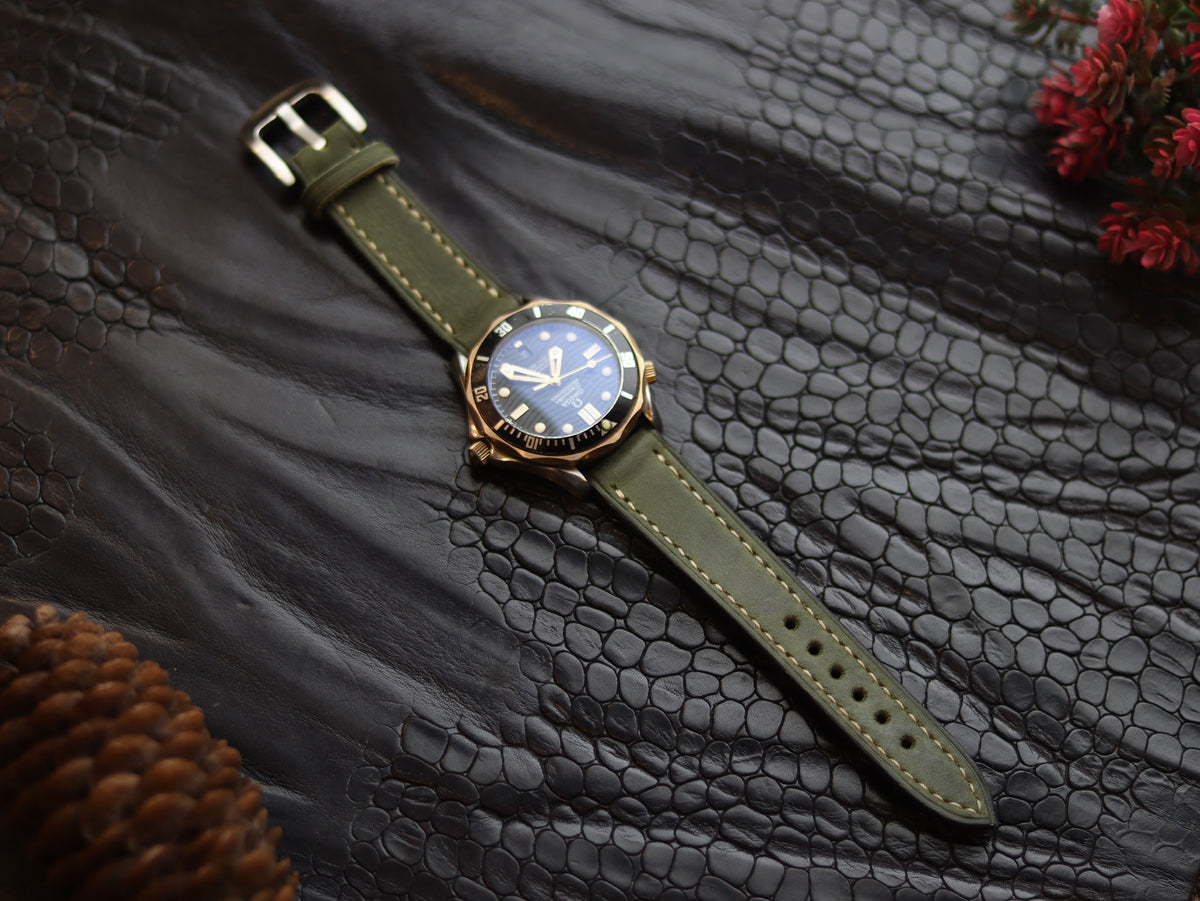 LEATHER STRAPS EMERALD GREEN (BEACH) FULL STITCHED GRIP LEATHER GOODS