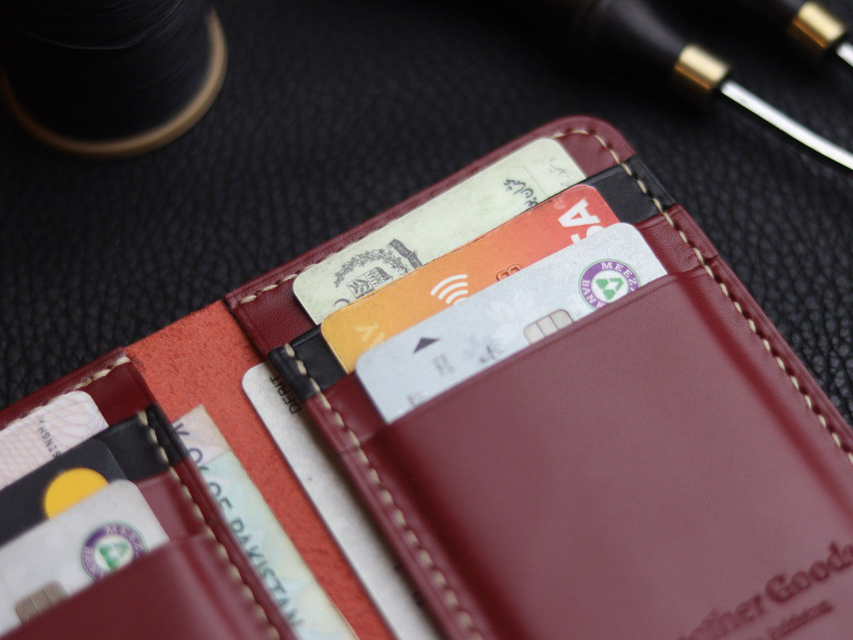 HUDSON SLIM BI-FOLD WALLET CRIMSON RED & MATTE BLACK GRIP LEATHER GOODS
