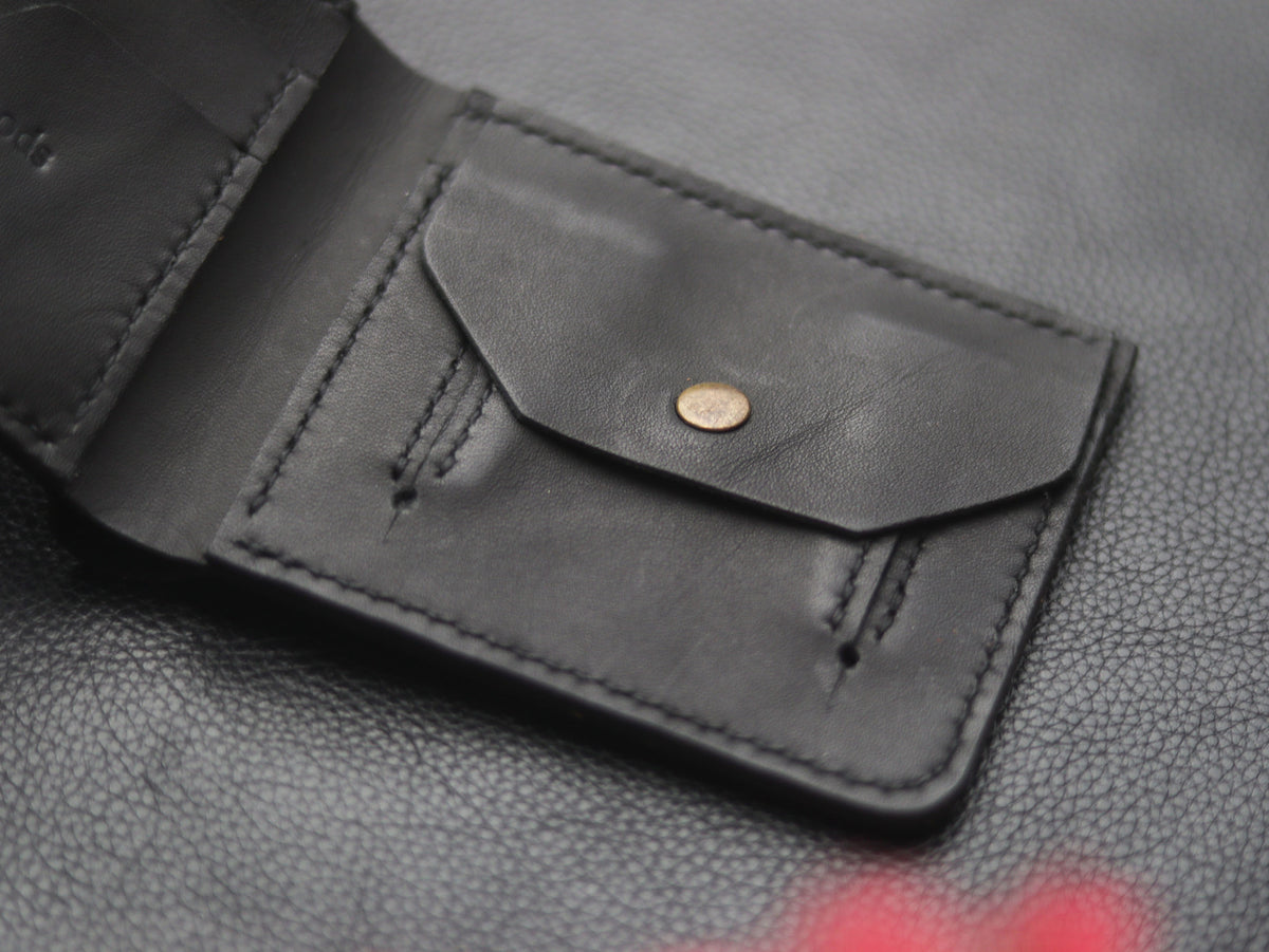 "FORMAL" BI-FOLD WALLET EBONY BLACK - grip