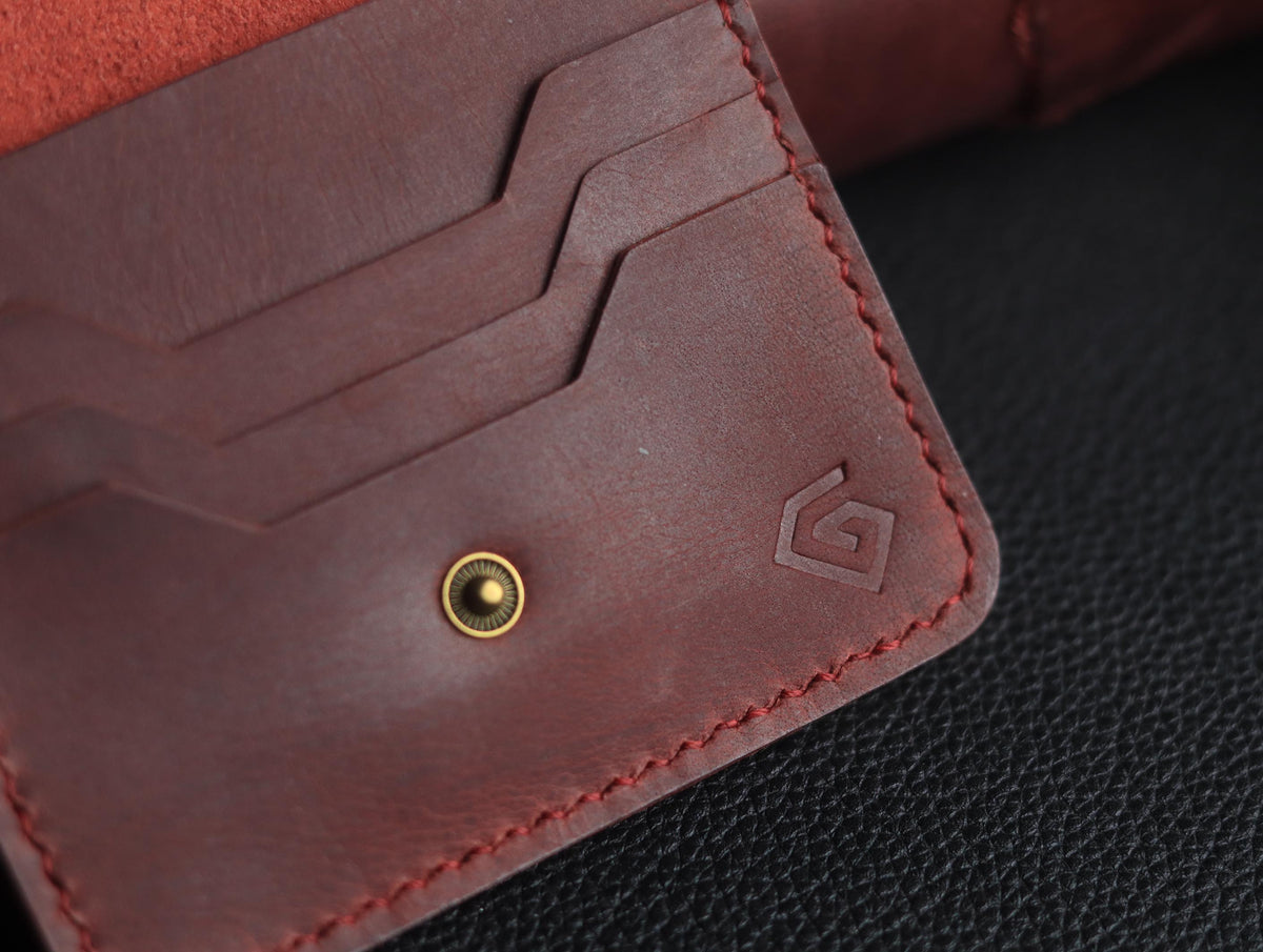DEVINE CLASSIC LEATHER FLIP CARD HOLDER MARQUIS RED