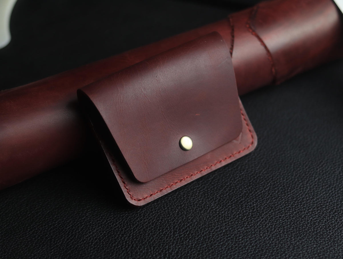 DEVINE CLASSIC LEATHER FLIP CARD HOLDER MARQUIS RED
