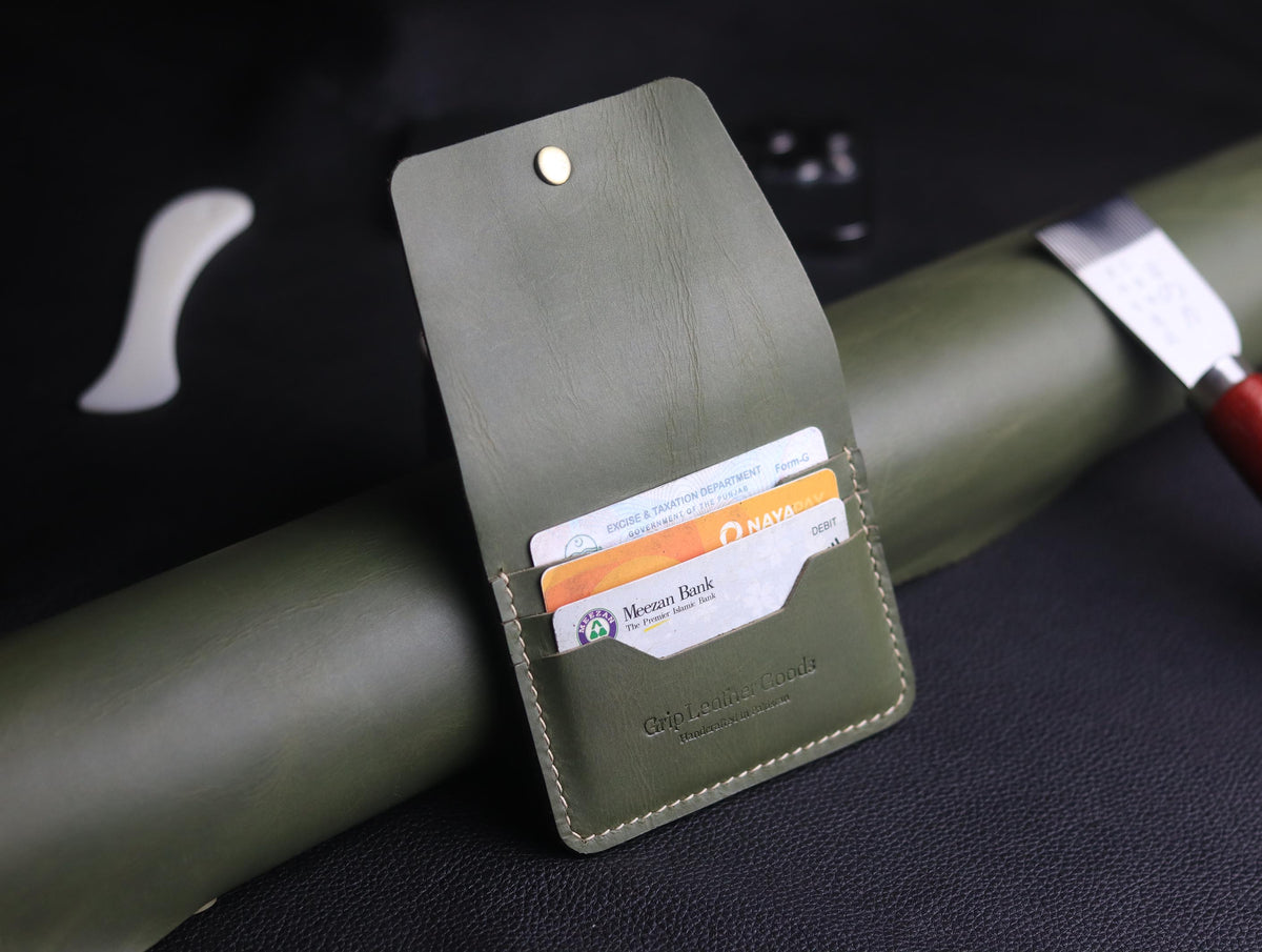 DEVINE CLASSIC LEATHER FLIP CARD HOLDER – OLIVE GREEN