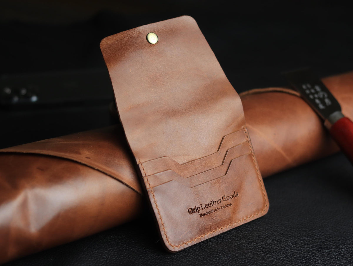 DEVINE CLASSIC LEATHER FLIP CARD HOLDER – HICKORY BROWN