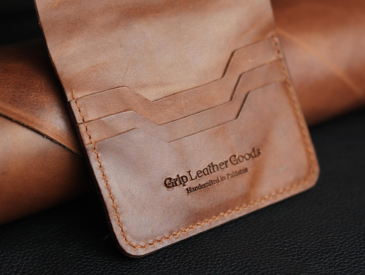 DEVINE CLASSIC LEATHER FLIP CARD HOLDER – HICKORY BROWN