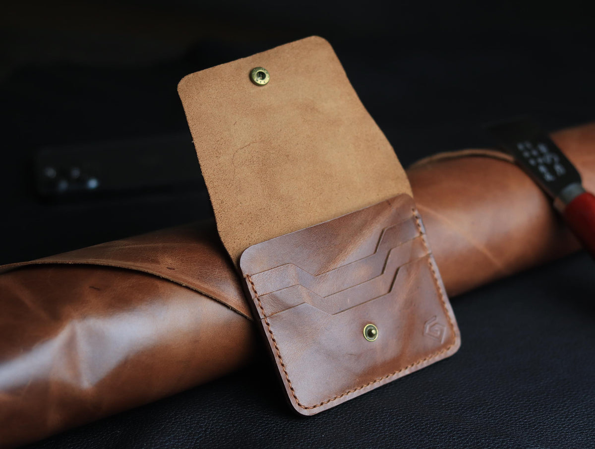 DEVINE CLASSIC LEATHER FLIP CARD HOLDER – HICKORY BROWN
