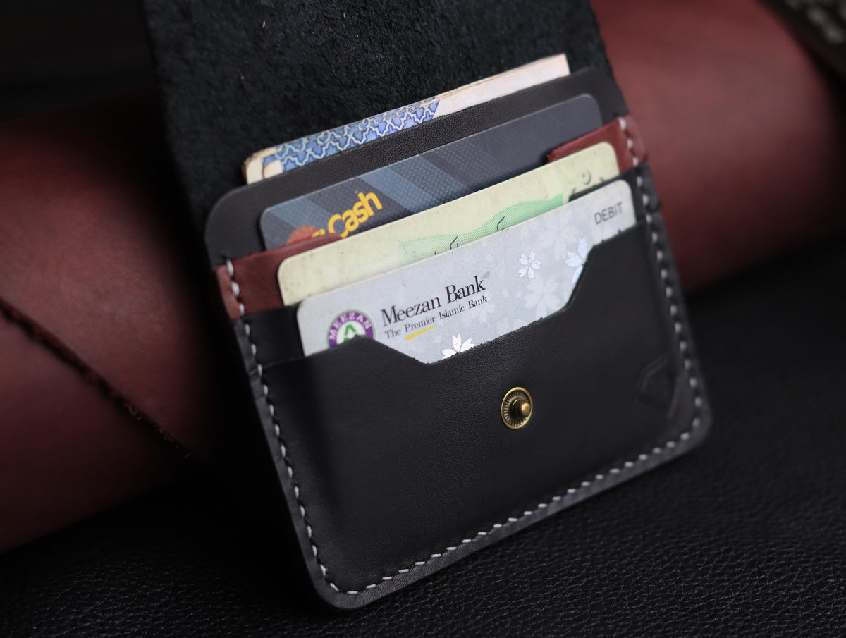 DEVINE CLASSIC LEATHER FLIP CARD HOLDER – CHARCOLE BLACK & MARQUIS RED