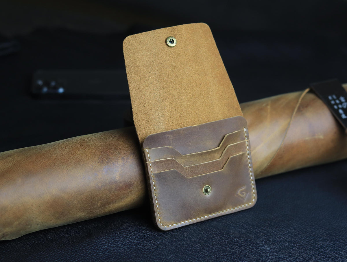 DEVINE CLASSIC LEATHER FLIP CARD HOLDER – BRUNETTE BROWN