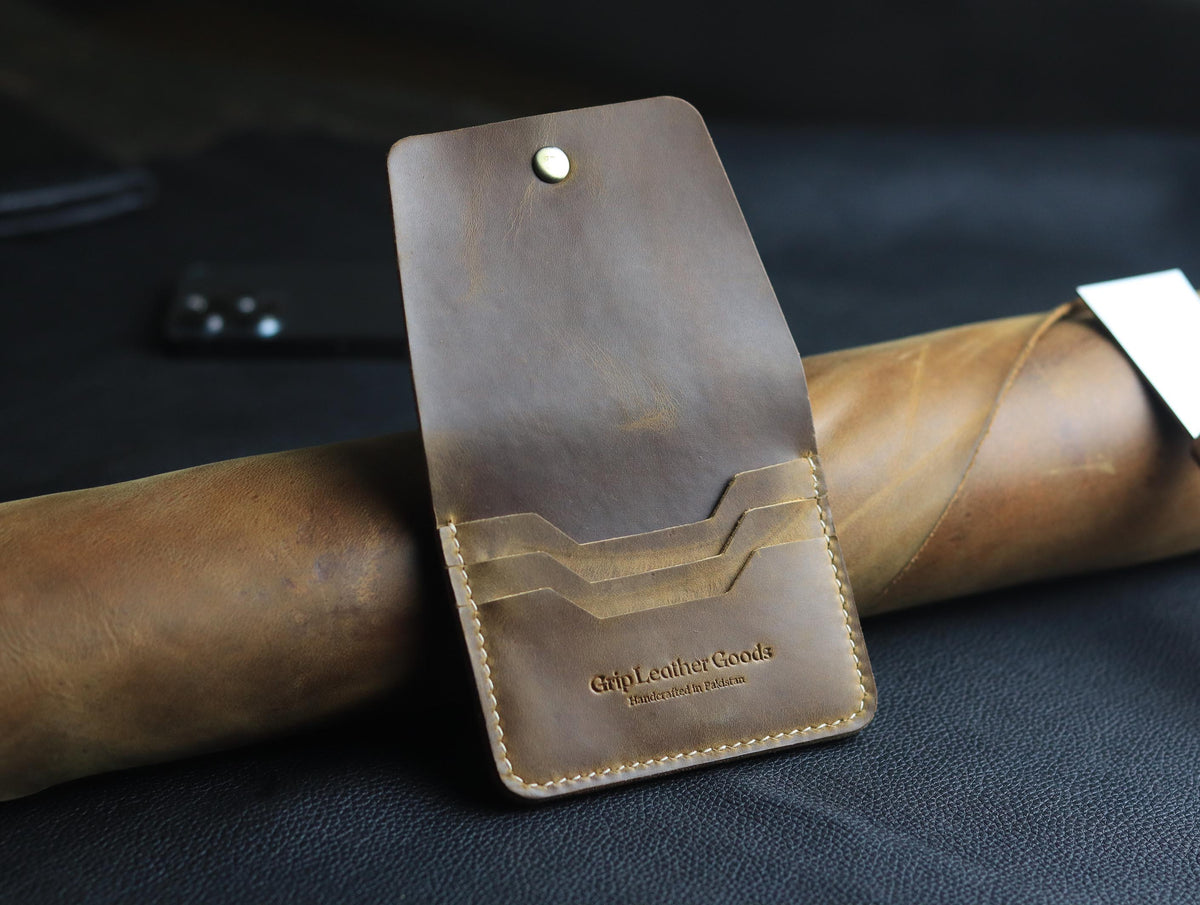 DEVINE CLASSIC LEATHER FLIP CARD HOLDER – BRUNETTE BROWN