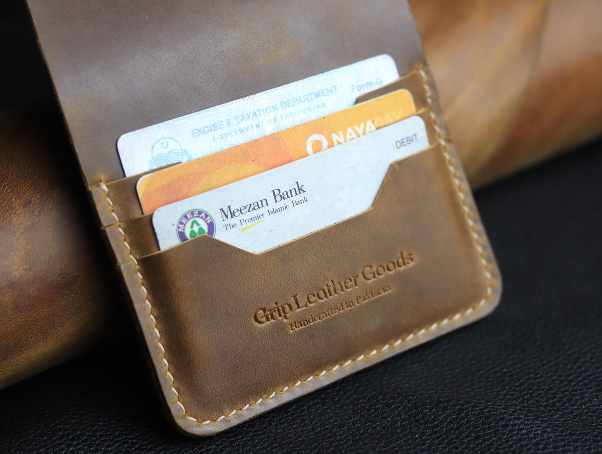 DEVINE CLASSIC LEATHER FLIP CARD HOLDER – BRUNETTE BROWN