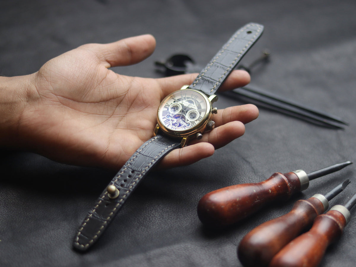 CHARCOLE BLACK (WHITE) - FULL STITCHED WATCH STRAPS grip