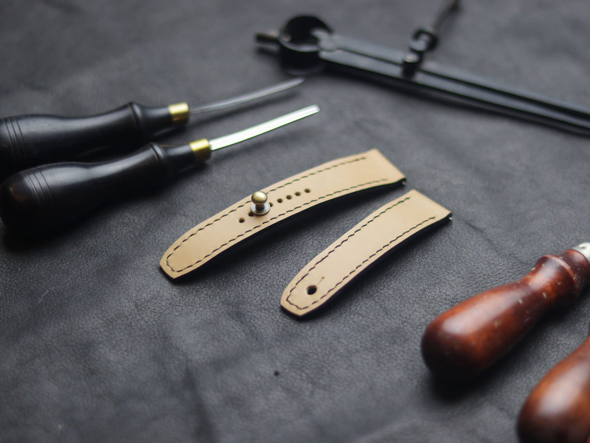 CHIFFON WHITE (BLACK) - FULL STITCHED WATCH STRAPS grip