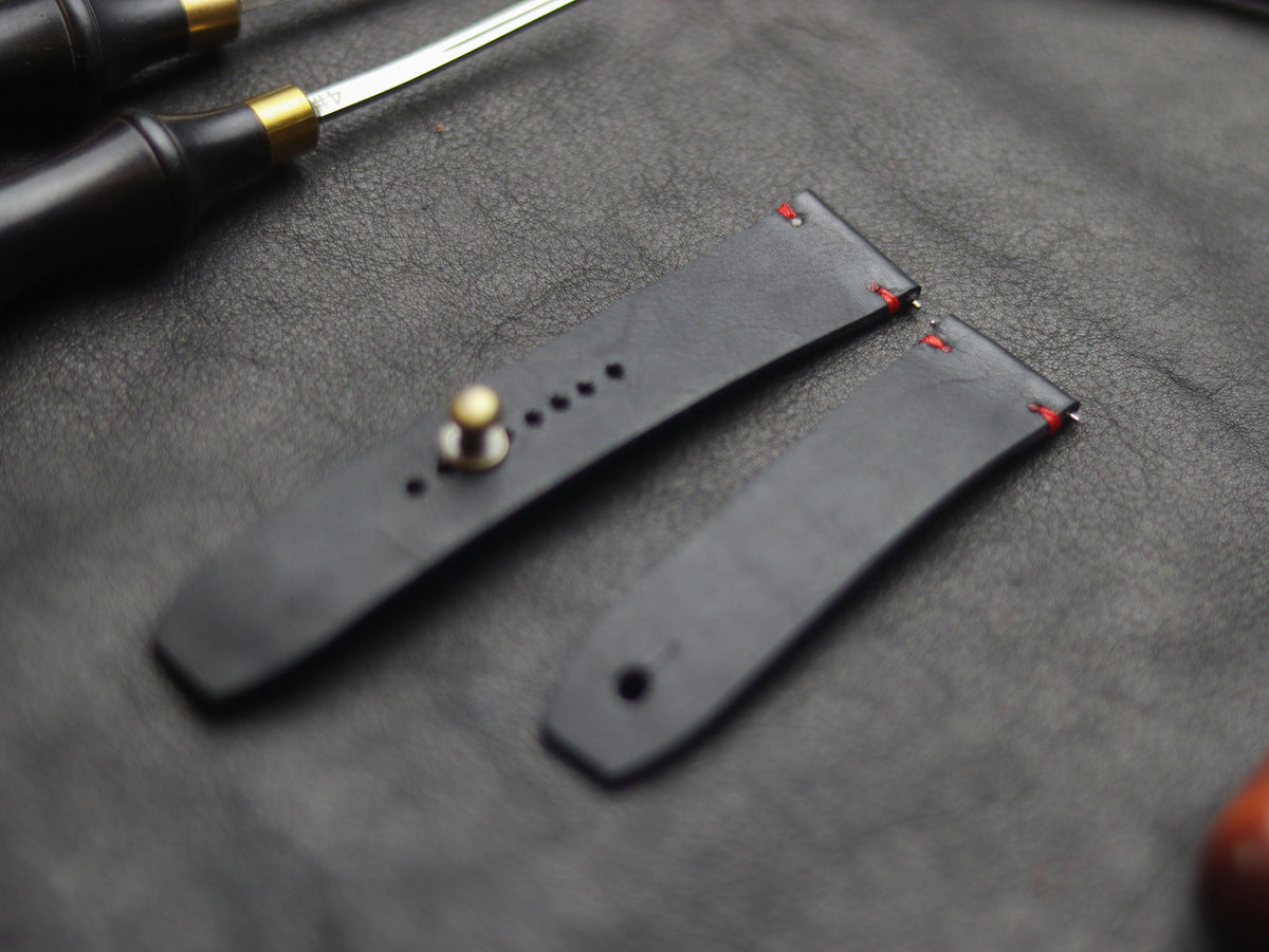 PANTOM BLACK (RED) - MINIMAL STITCHED WATCH STRAPS grip