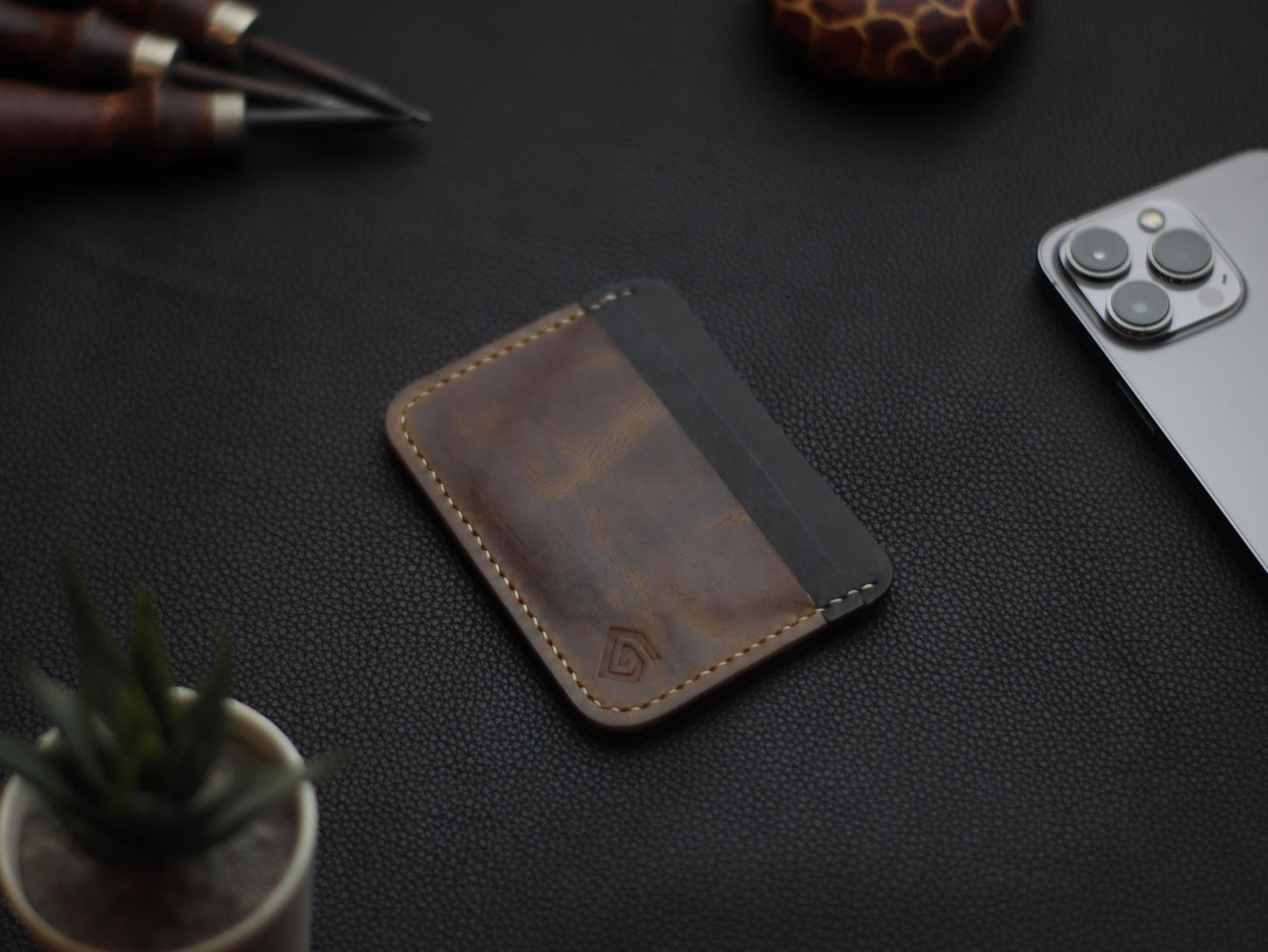MINIMAL PROPER - BRUNETTE BROWN grip