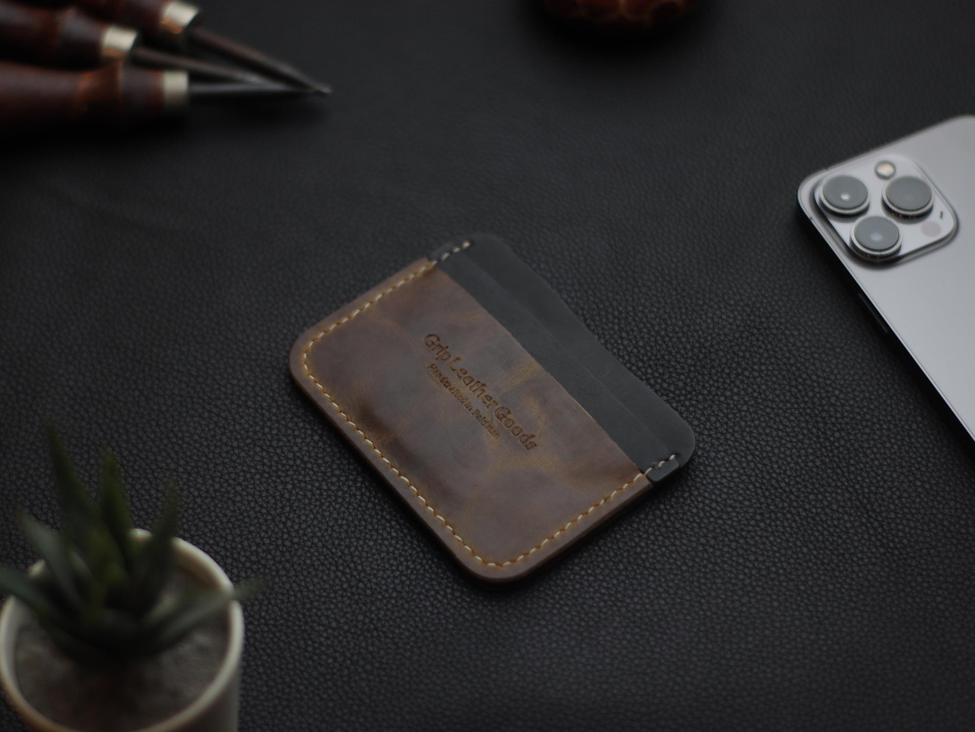MINIMAL PROPER - BRUNETTE BROWN grip