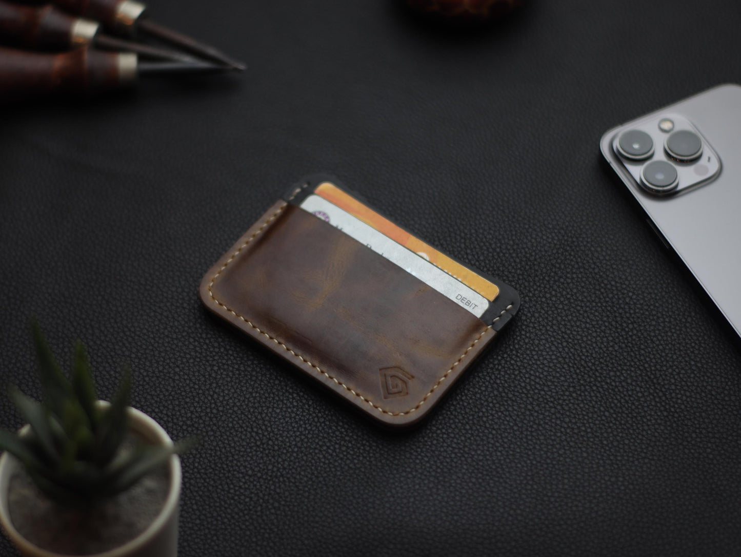 MINIMAL PROPER - BRUNETTE BROWN grip