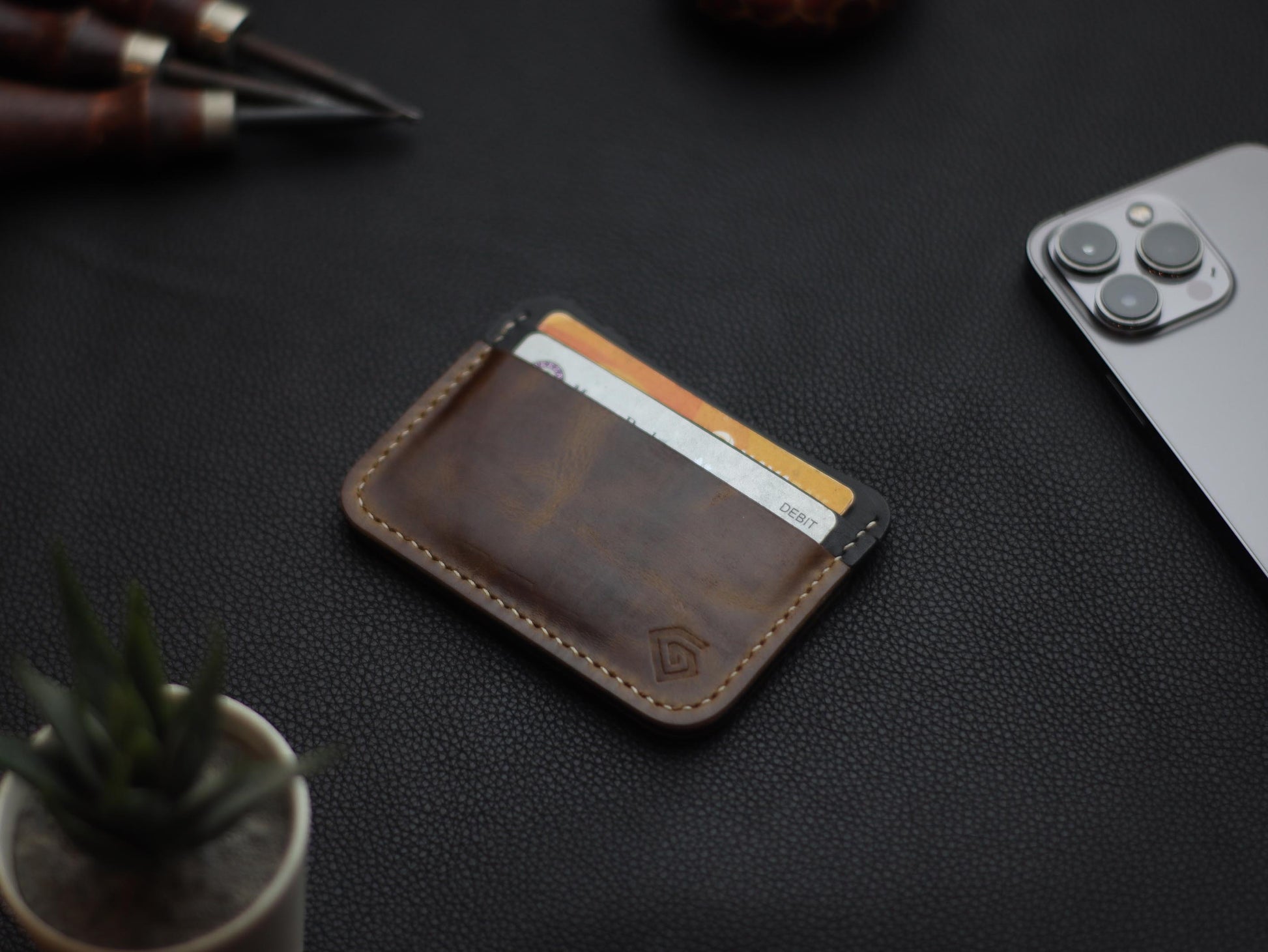 MINIMAL PROPER - BRUNETTE BROWN grip