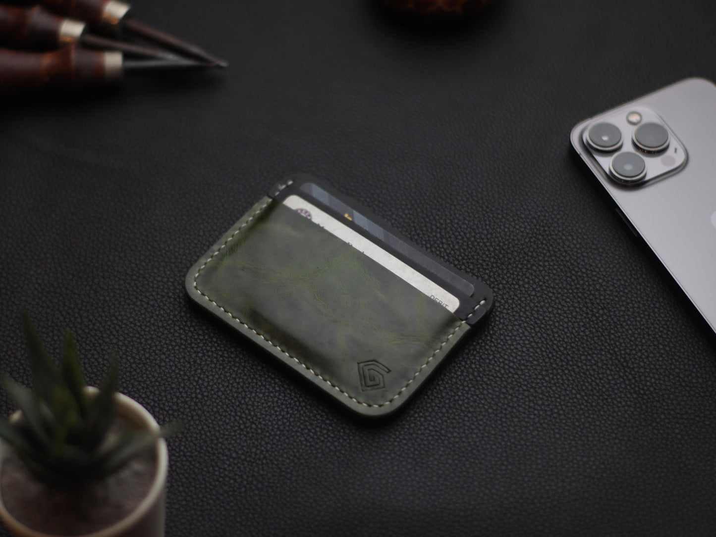 MINIMAL PROPER - EMERALD GREEN grip