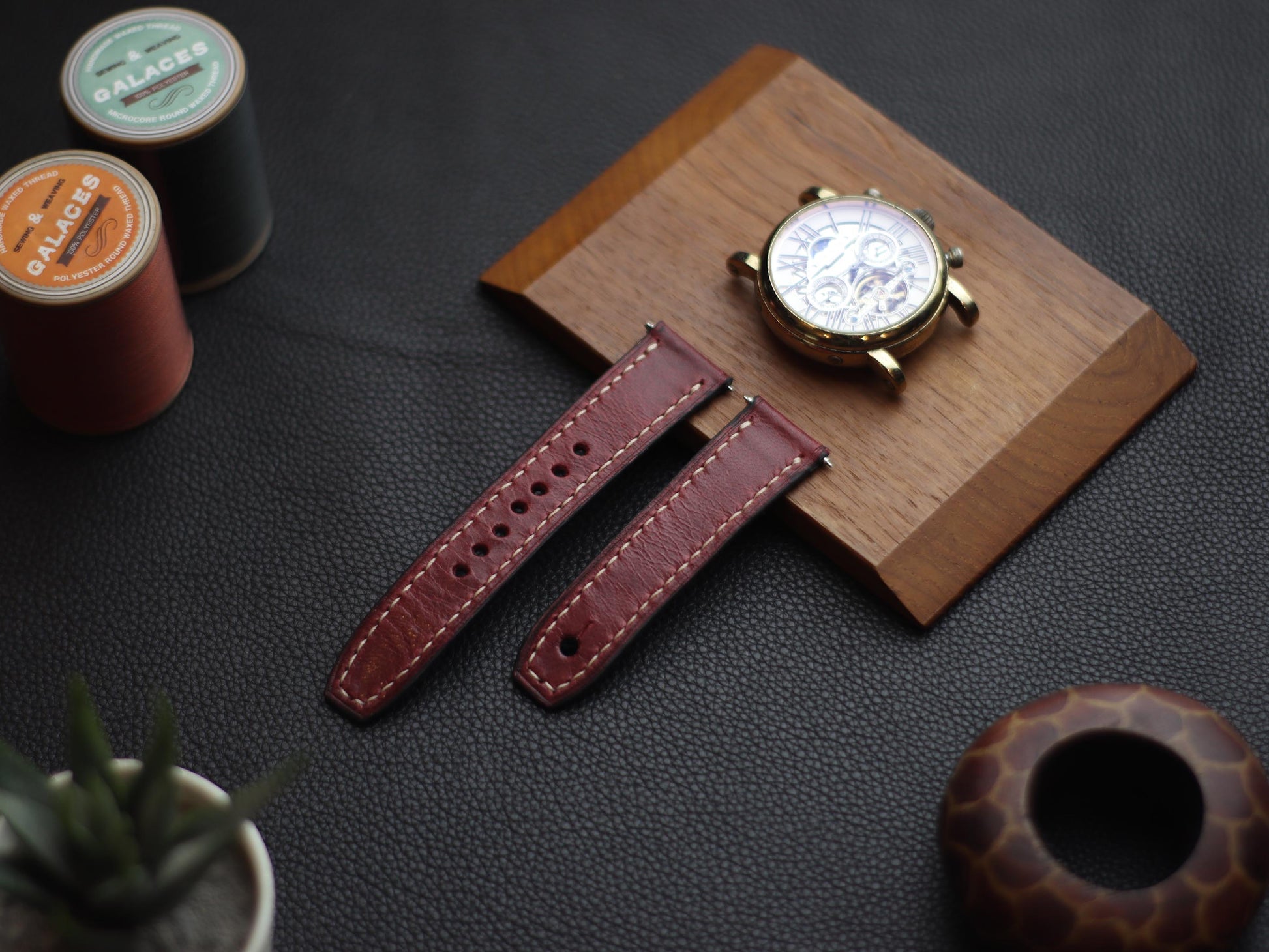 SCARLET RED  (BEACH) - FULL STITCHED WATCH STRAPS grip