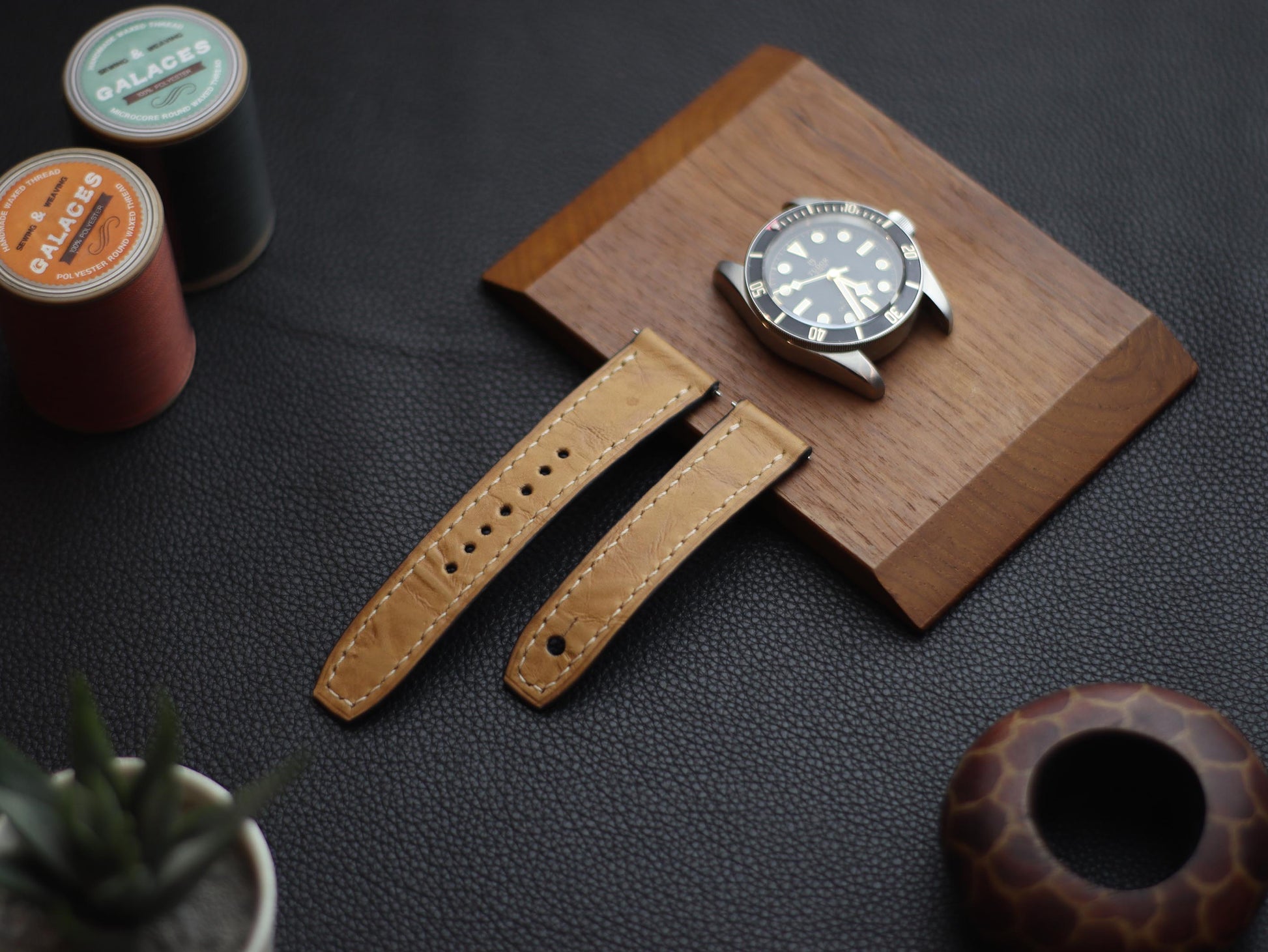 BRANDY (BEACH) - FULL STITCHED WATCH STRAPS grip