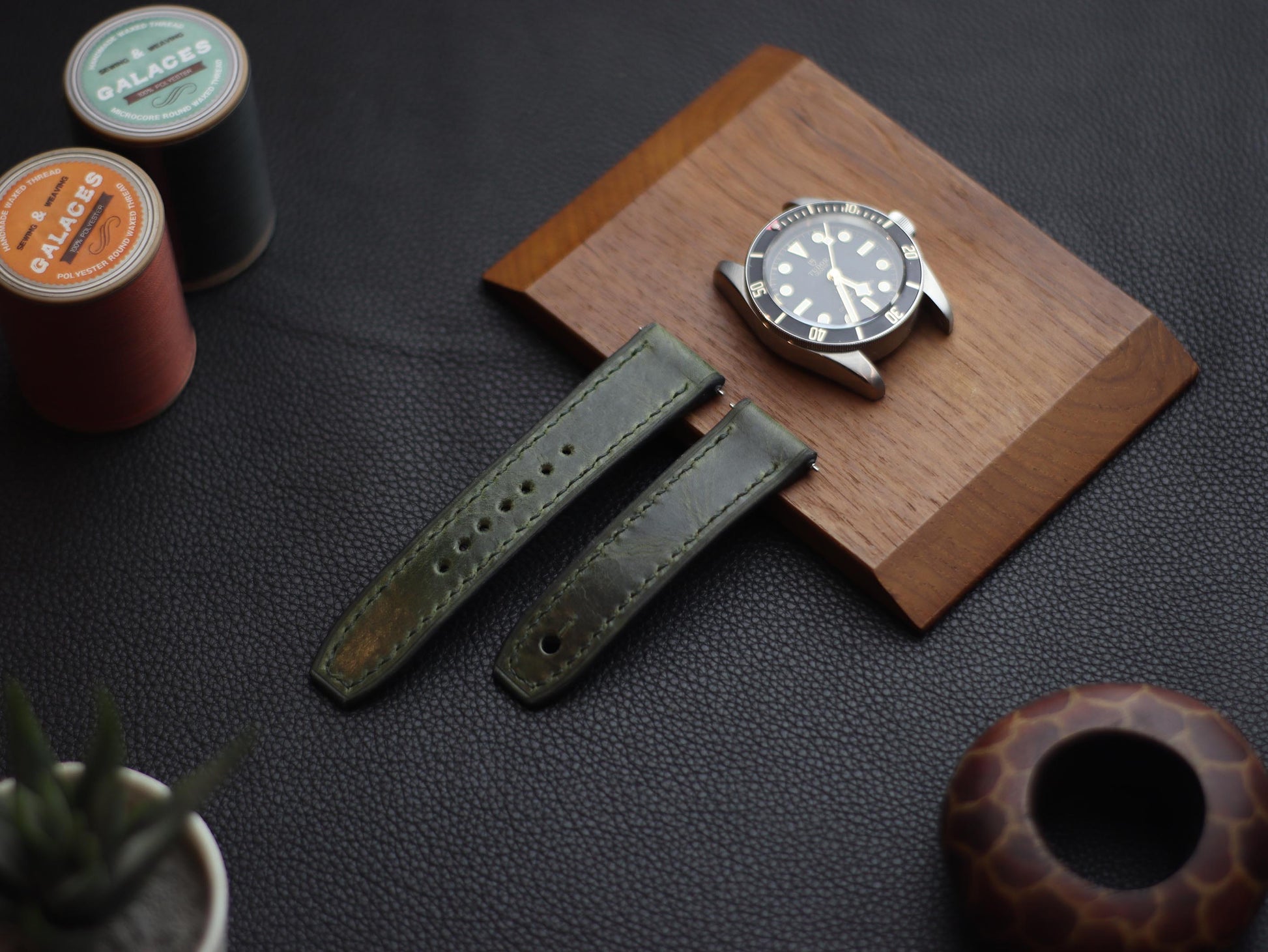 EMERALD GREEN (GREEN) - FULL STITCHED WATCH STRAPS grip