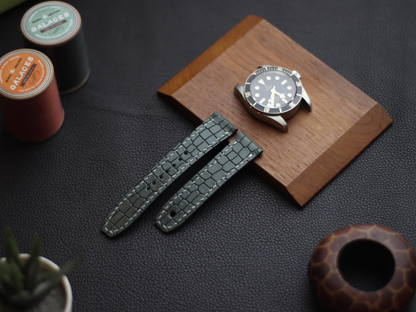 SMOKE GRAY (BROWN) - FULL STITCHED WATCH STRAPS grip
