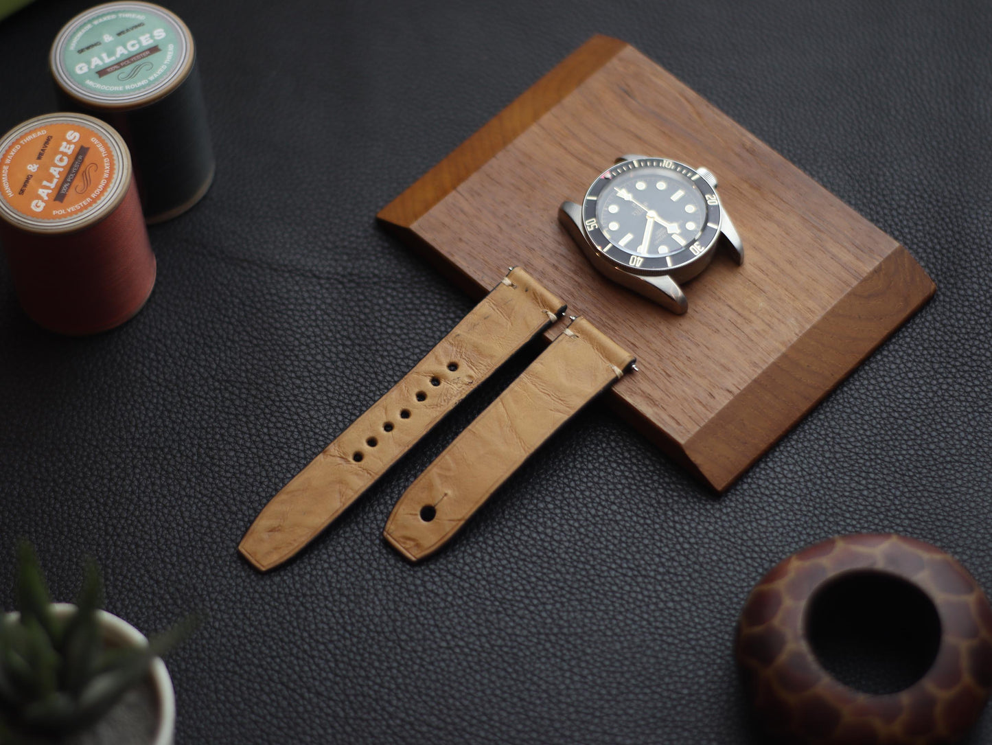 BRANDY (BEACH) - MINIMAL STITCHED WATCH STRAPS grip