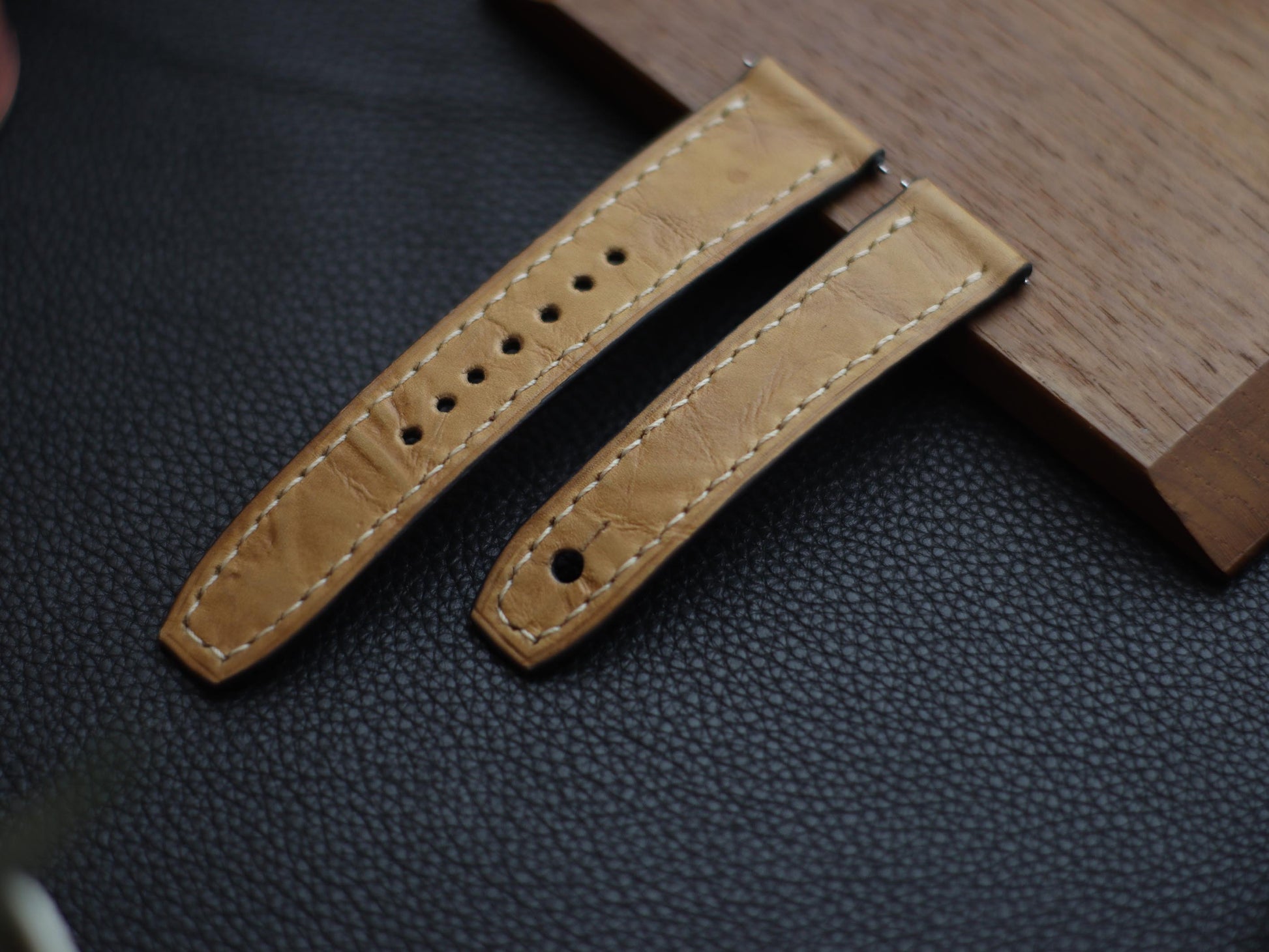 BRANDY (BEACH) - FULL STITCHED WATCH STRAPS grip