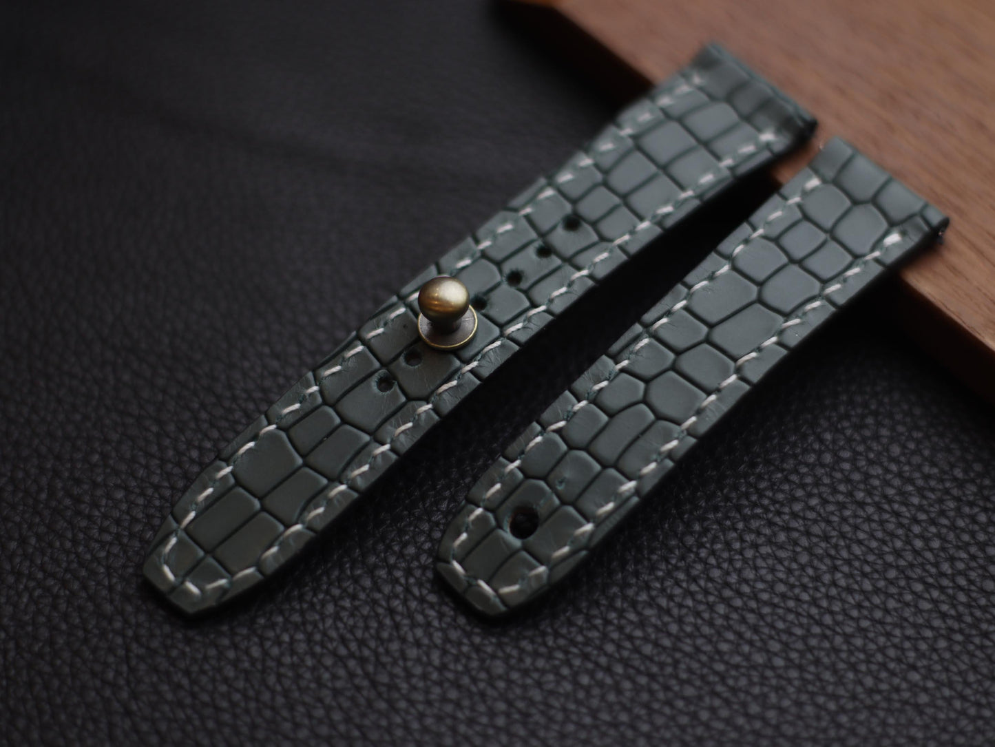 SMOKE GRAY (BROWN) - FULL STITCHED WATCH STRAPS grip