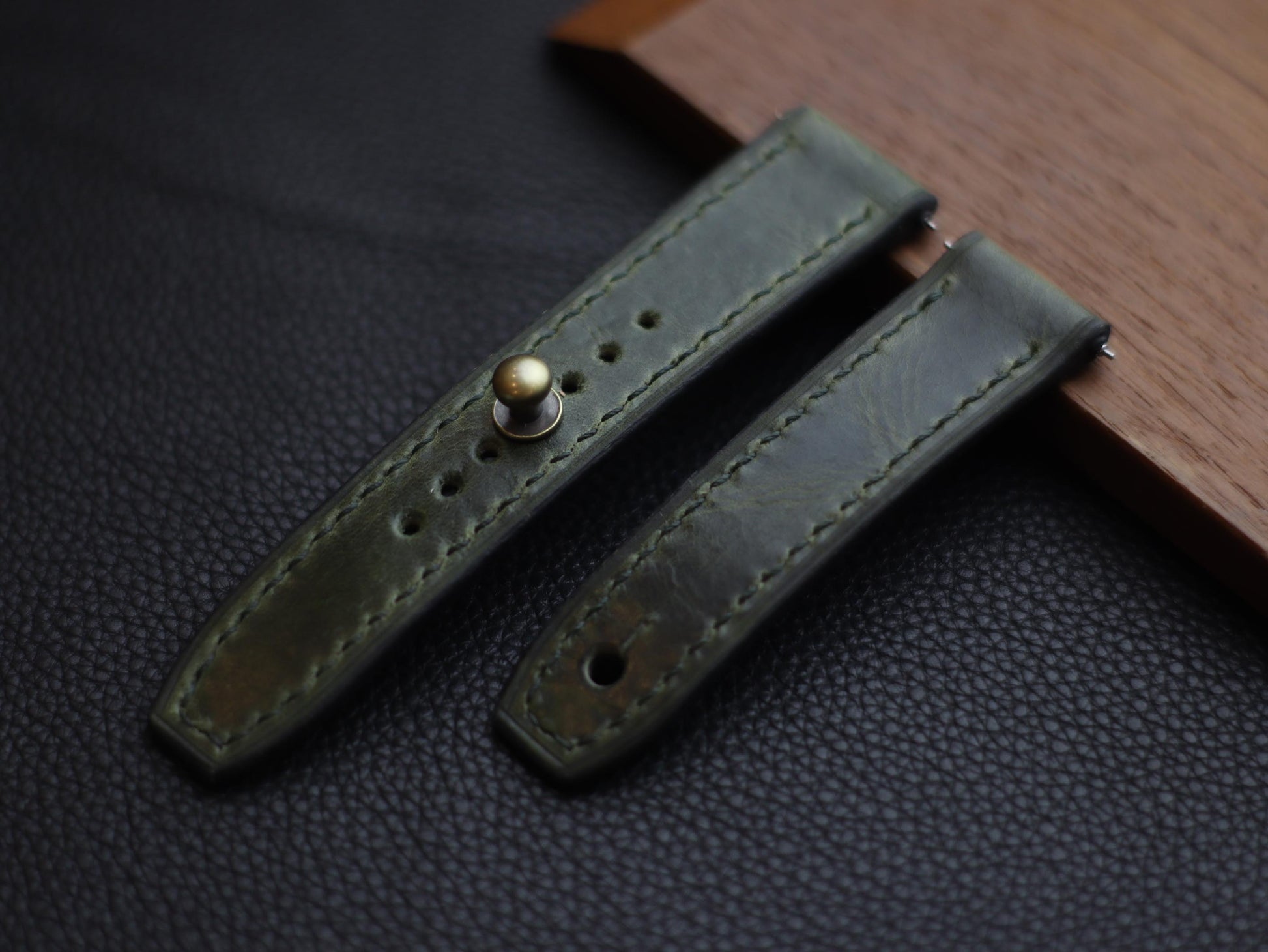 EMERALD GREEN (GREEN) - FULL STITCHED WATCH STRAPS grip