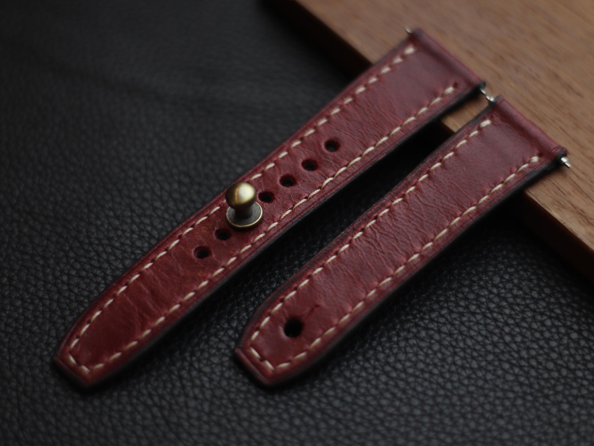 SCARLET RED  (BEACH) - FULL STITCHED WATCH STRAPS grip