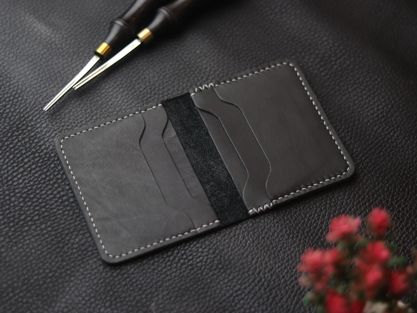 BISON ITALIAN BIFOLD CARD HOLDER - MATTE BLACK GRIP LEATHER GOODS