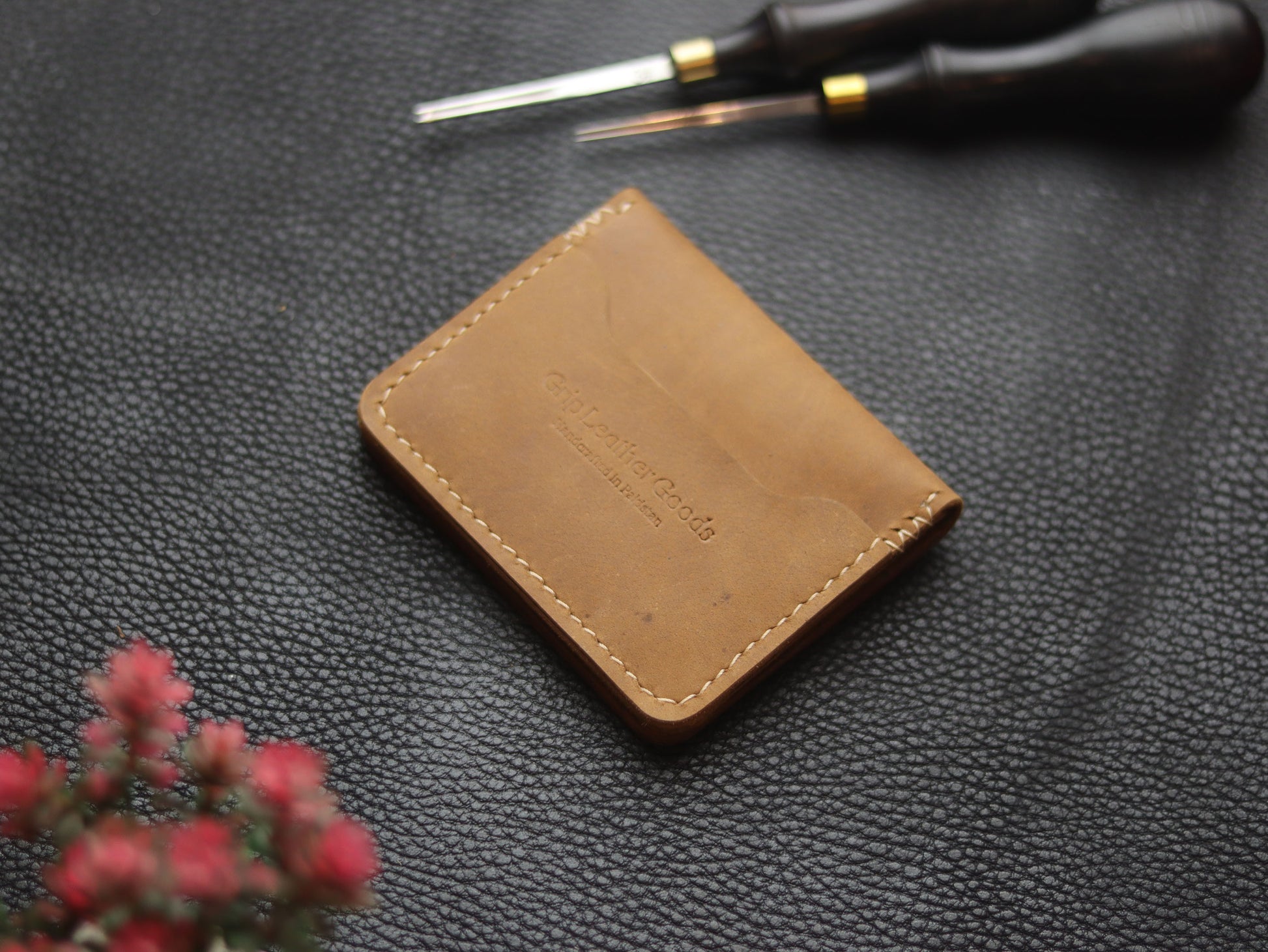 BISON ITALIAN BIFOLD CARD HOLDER - CAMMEL BROWN GRIP LEATHER GOODS