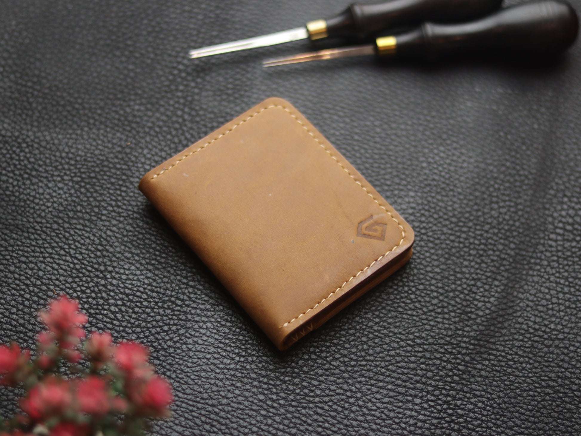 BISON ITALIAN BIFOLD CARD HOLDER - CAMMEL BROWN GRIP LEATHER GOODS