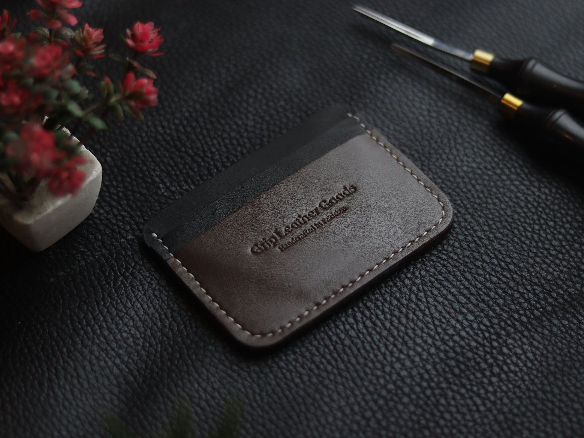 MINIMAL PROPER - DARK BROWN grip