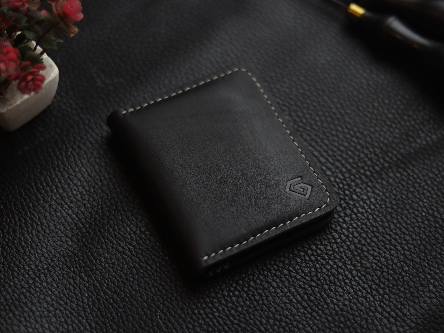 BISON ITALIAN BIFOLD CARD HOLDER - MATTE BLACK GRIP LEATHER GOODS