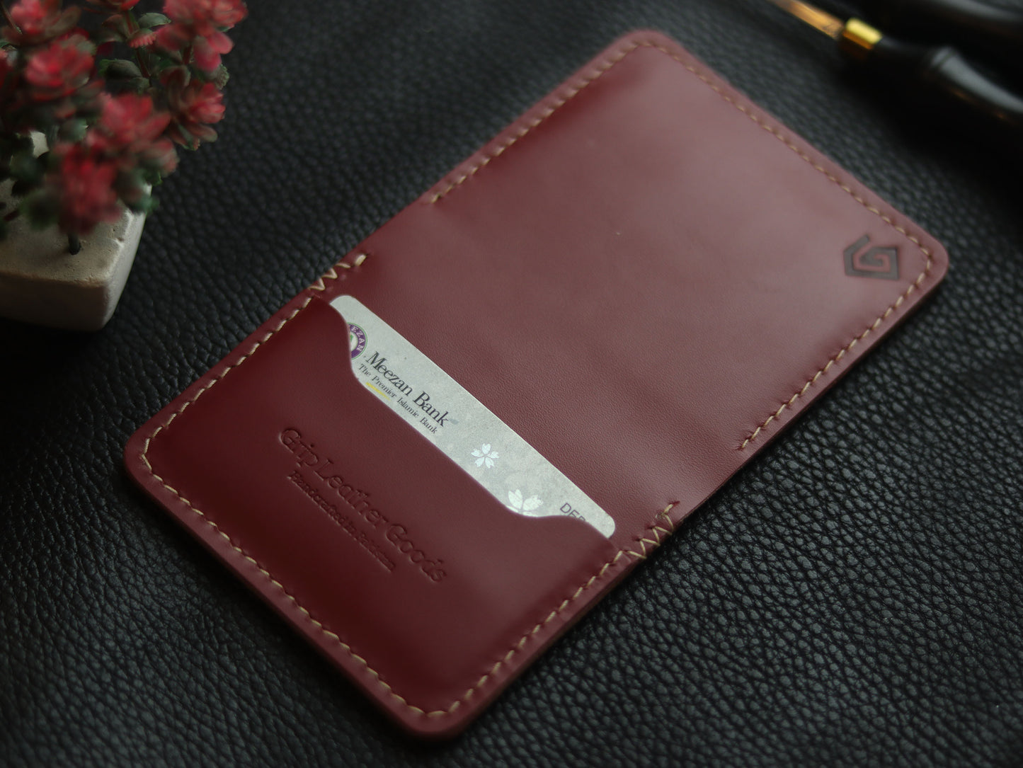 BISON ITALIAN BIFOLD CARD HOLDER - CRIMSON RED GRIP LEATHER GOODS