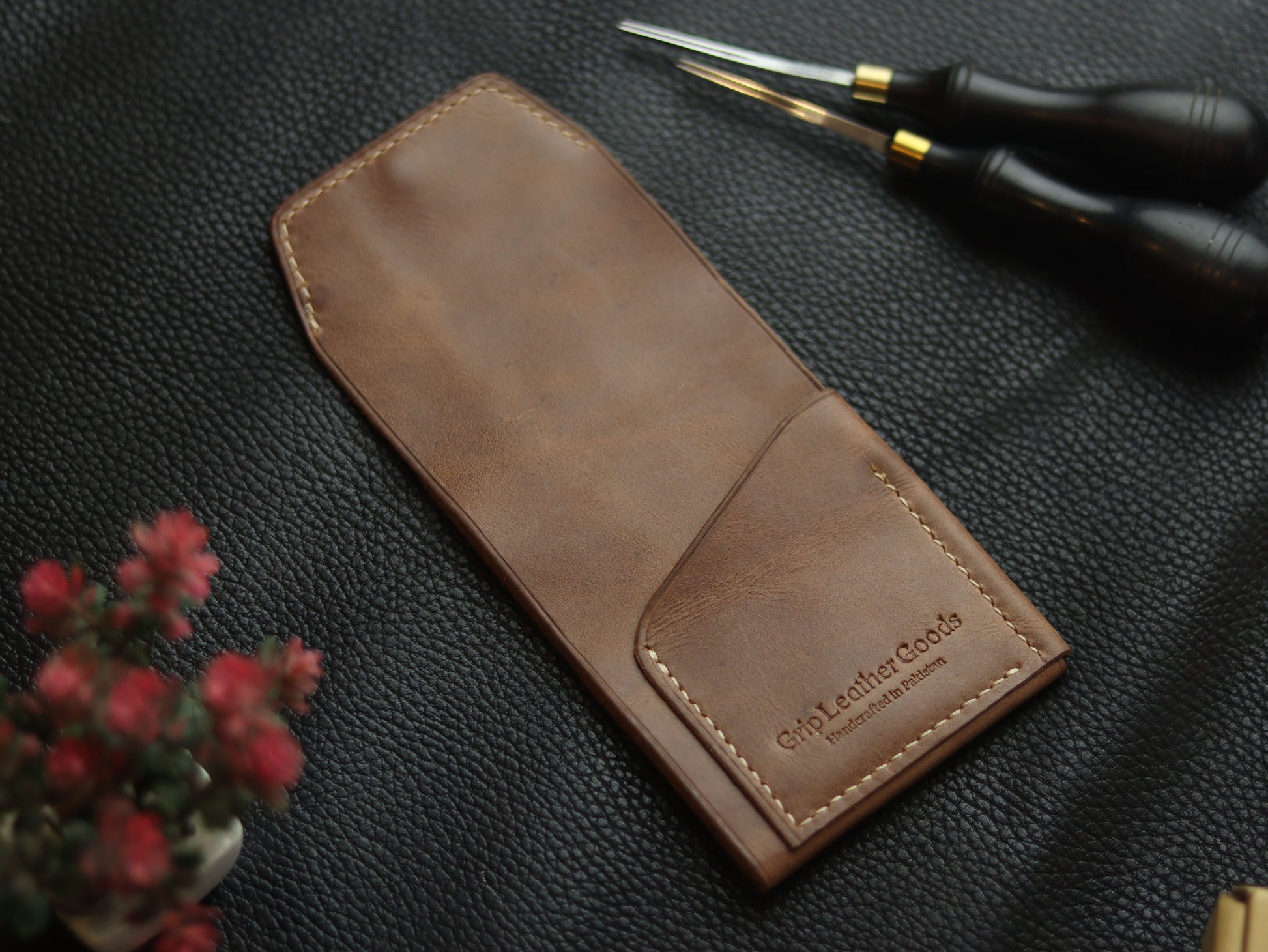 CARVES MINI SMART WALLET COFFEE BROWN GRIP LEATHER GOODS