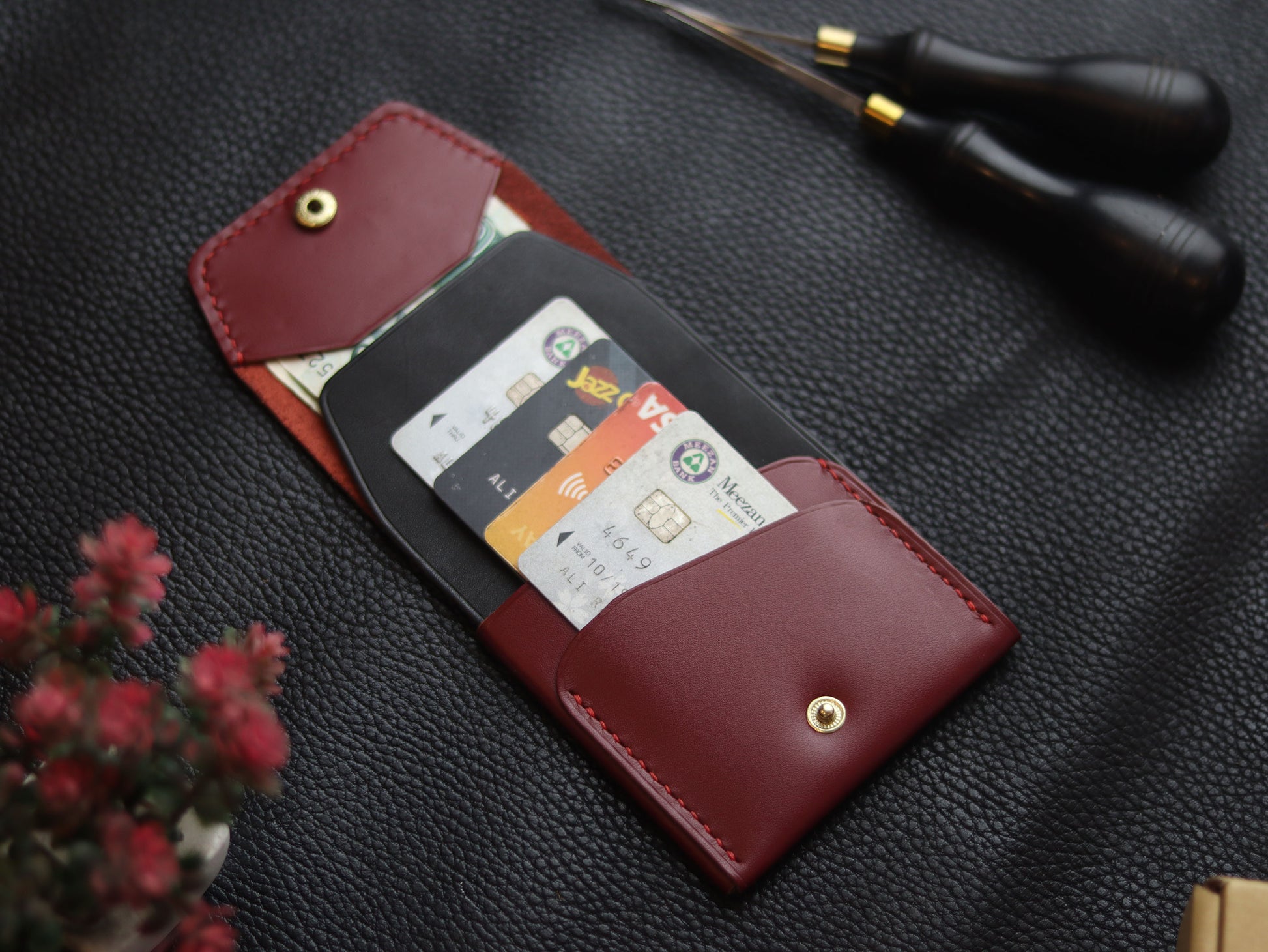 CARVES MINI SMART WALLET CRIMSOM RED & BLACK GRIP LEATHER GOODS