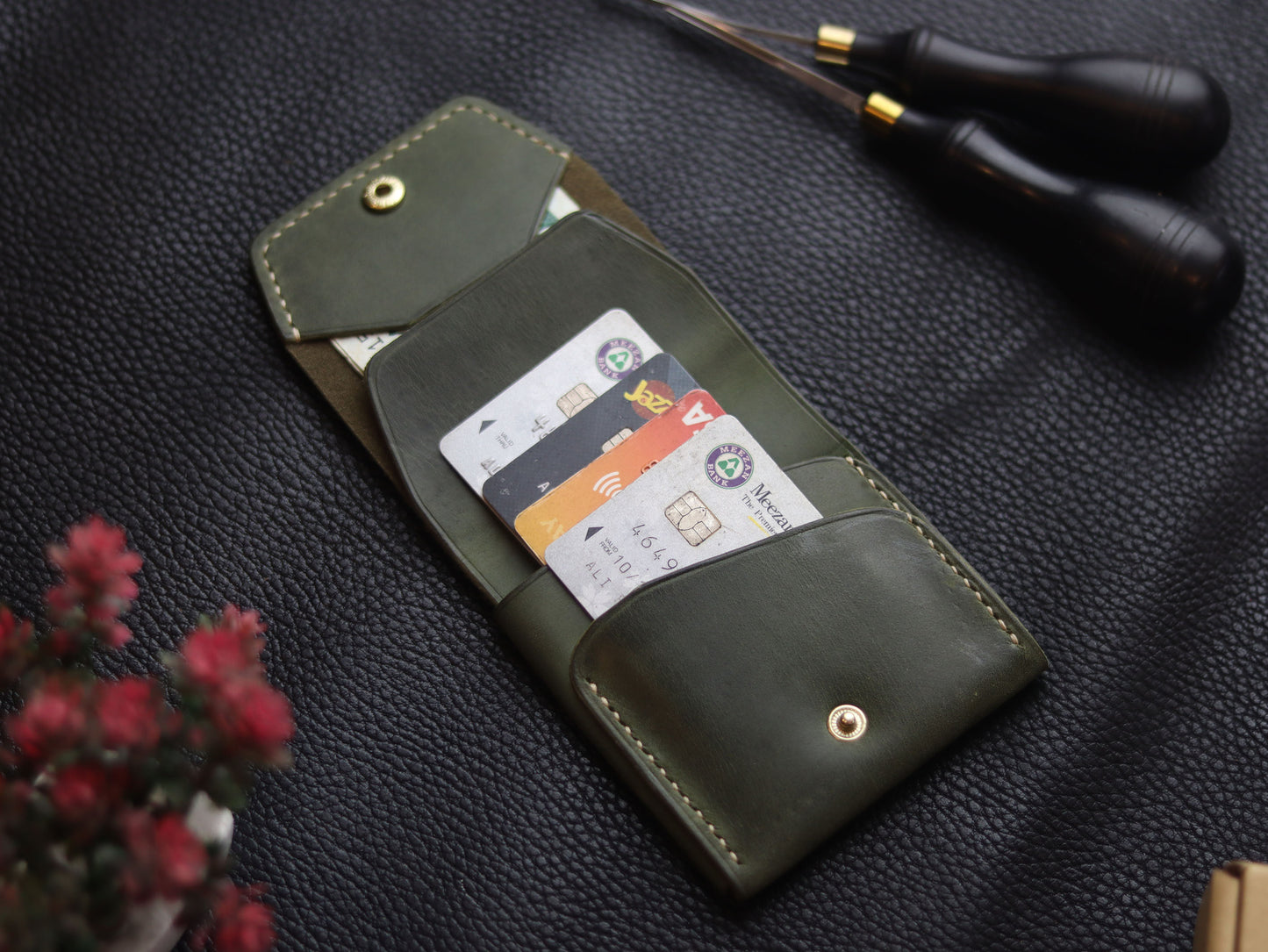 CARVES MINI SMART WALLET EMERALD GREEN GRIP LEATHER GOODS