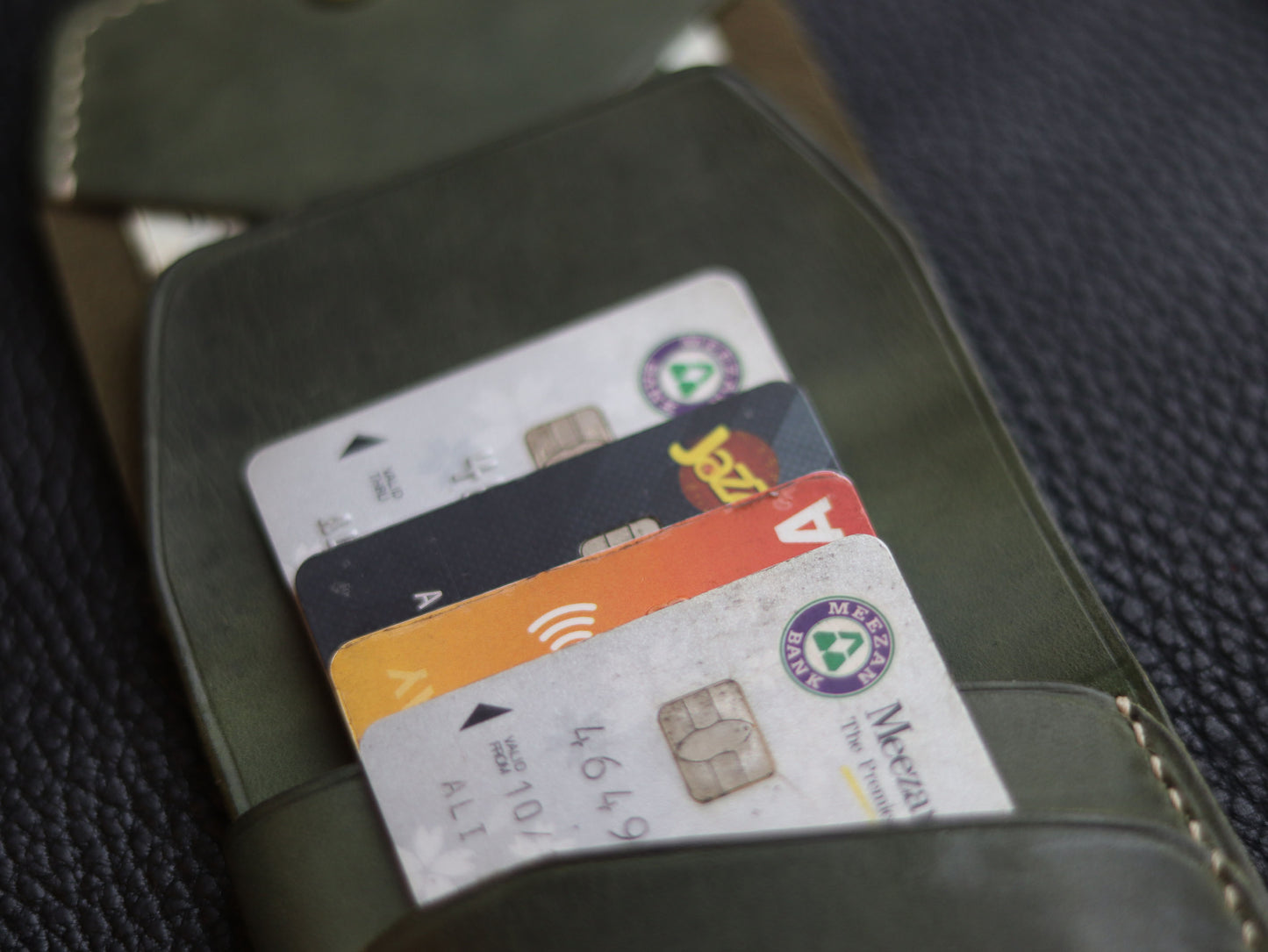 CARVES MINI SMART WALLET EMERALD GREEN GRIP LEATHER GOODS