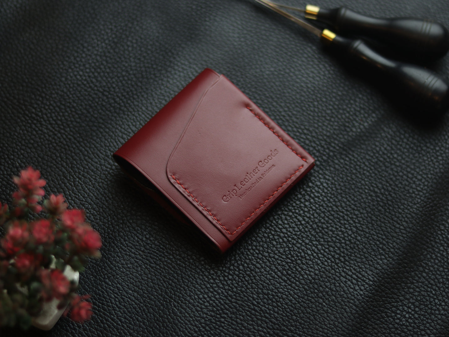 CARVES MINI SMART WALLET CRIMSOM RED & BLACK GRIP LEATHER GOODS